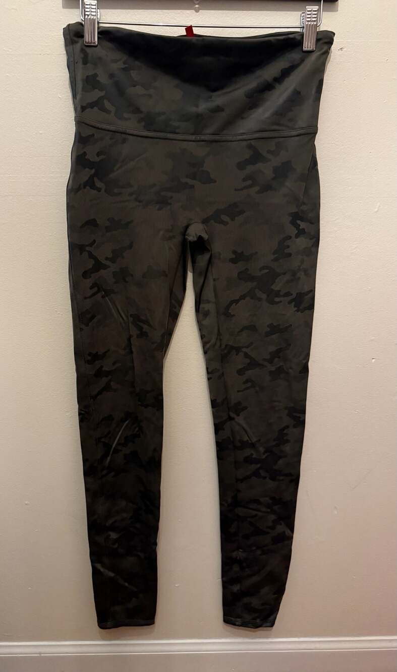 SPANX - Picture 1 of 5